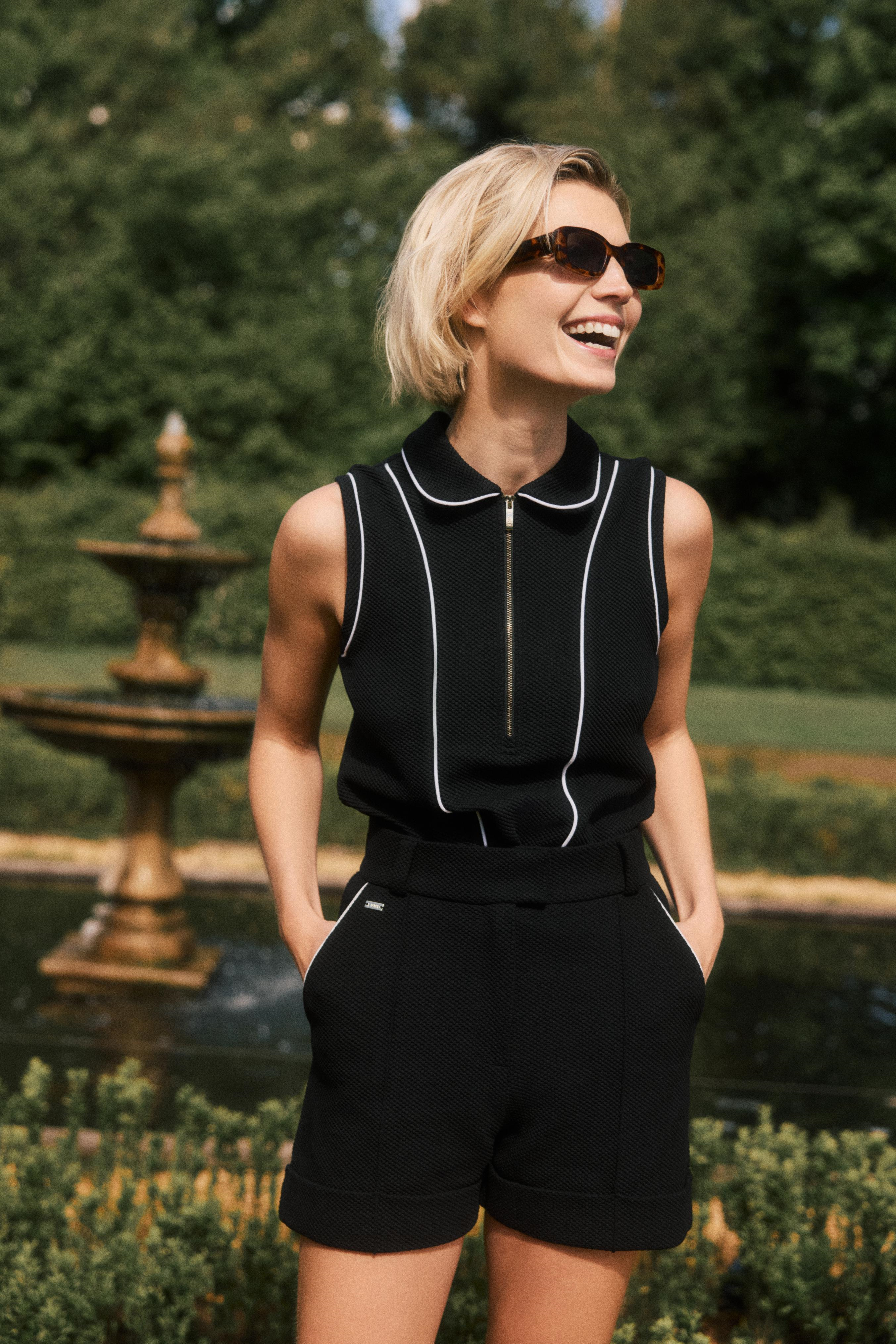 MOON CLASSIC Sleeveless Polo - Black