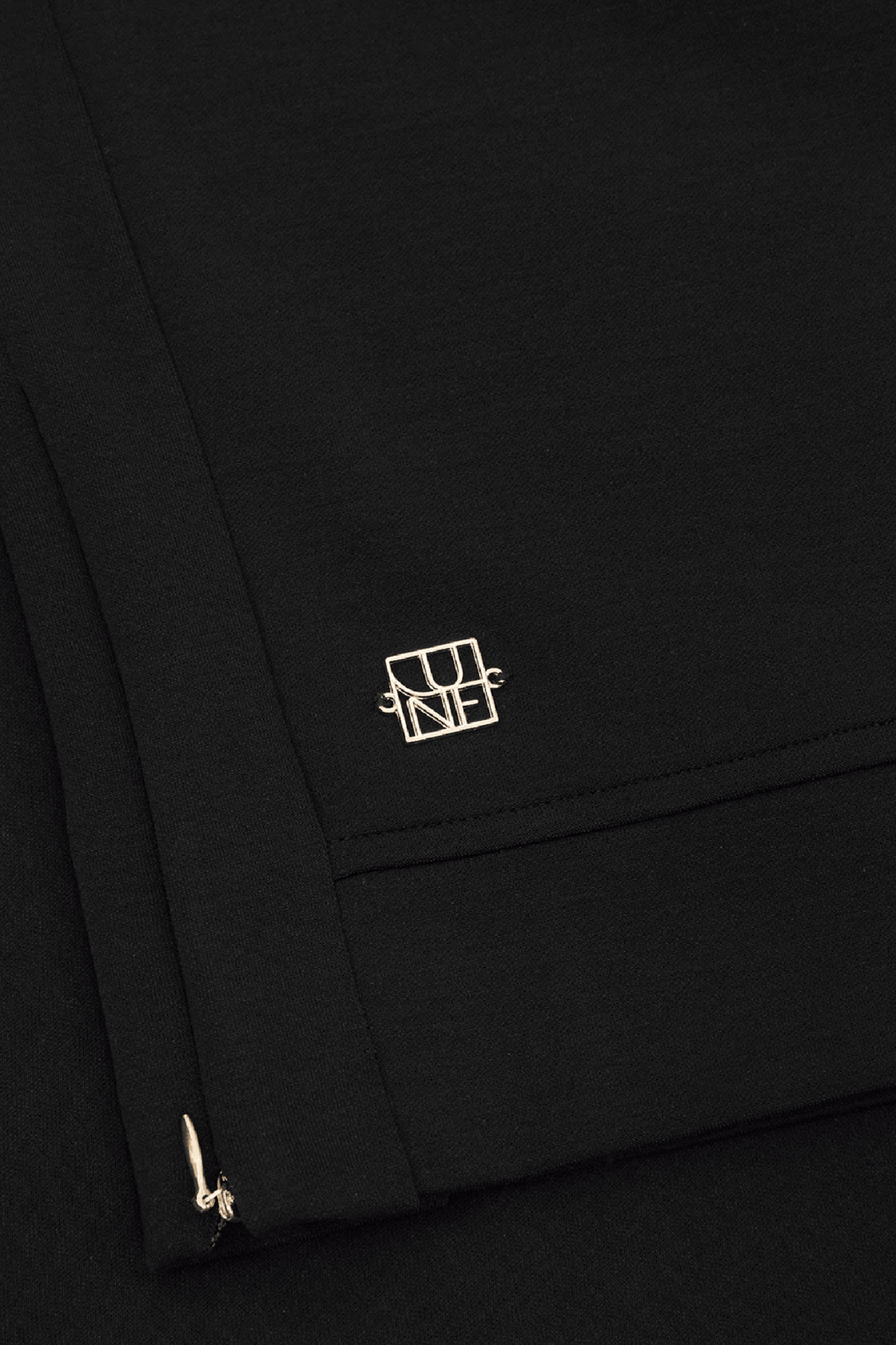 Eva Sleeveless Hoodie - Black