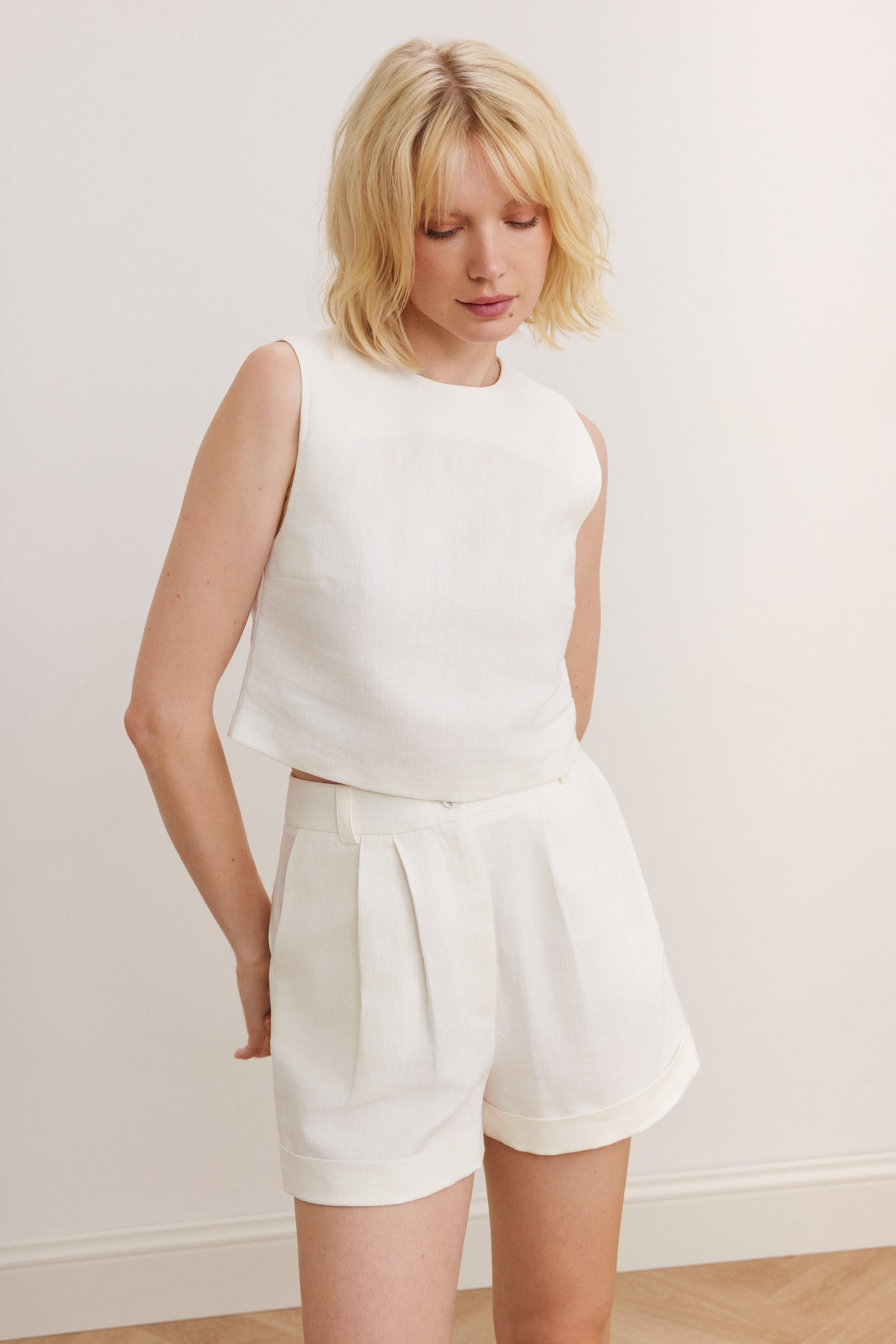 Clover Linen Tailored Short - Marshmellow