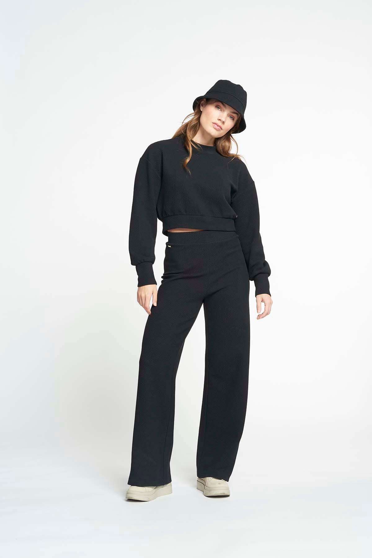 Moon Cropped Sweat - Black