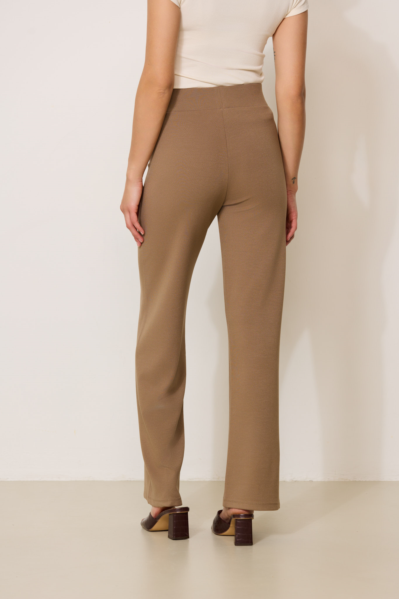 FOREST ESSENTIAL flared pants - Fossil