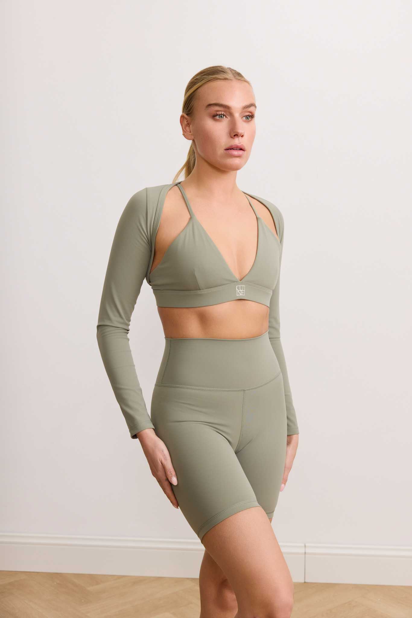 RIVER LIFT shrug - Olive