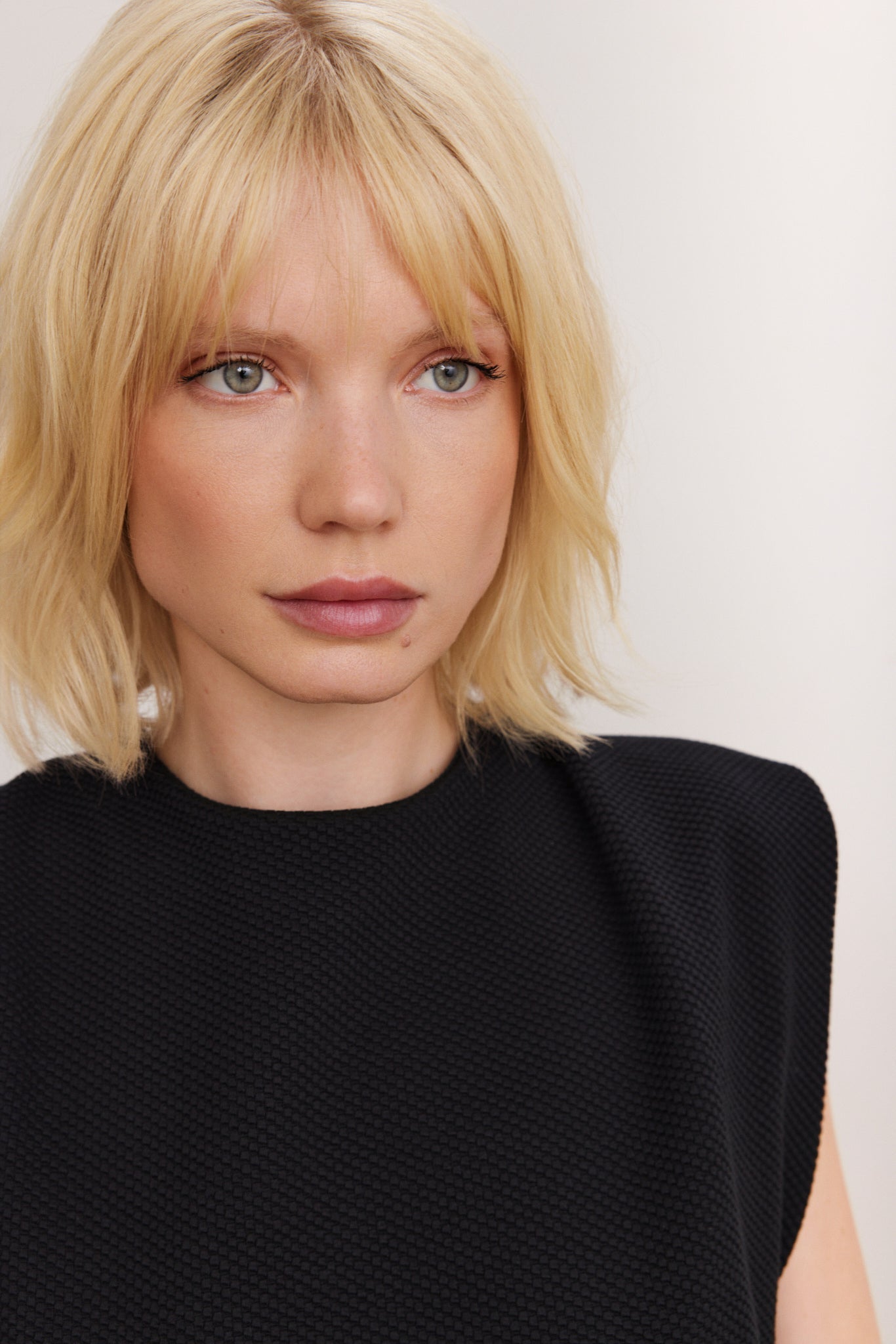 Moon Padded Shoulder Top - Black