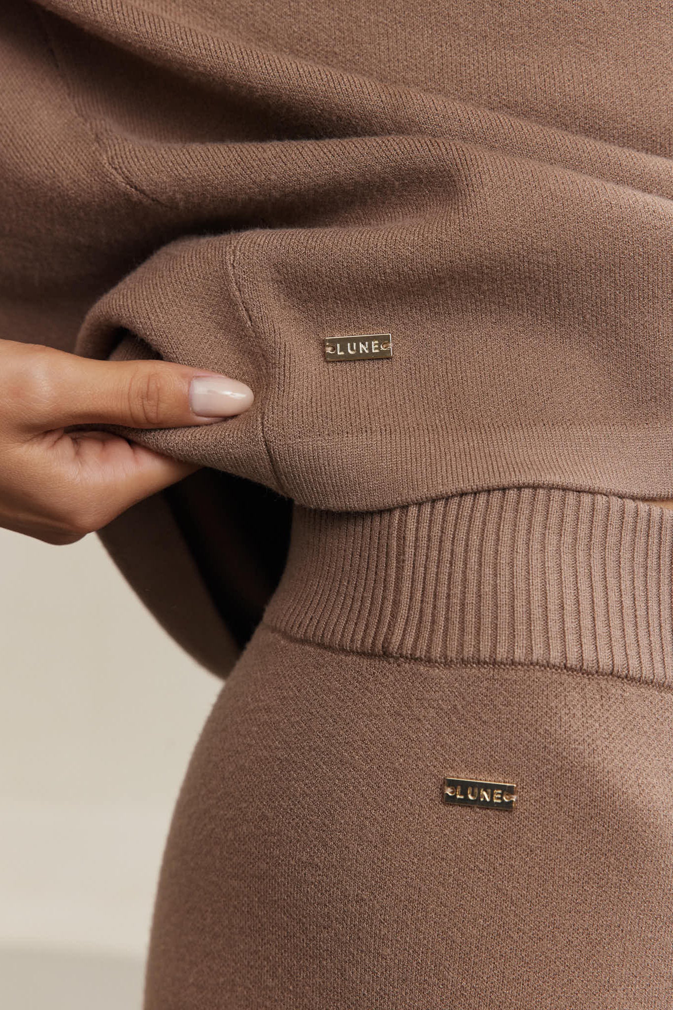 Olly V Neck Top - Light Toffee