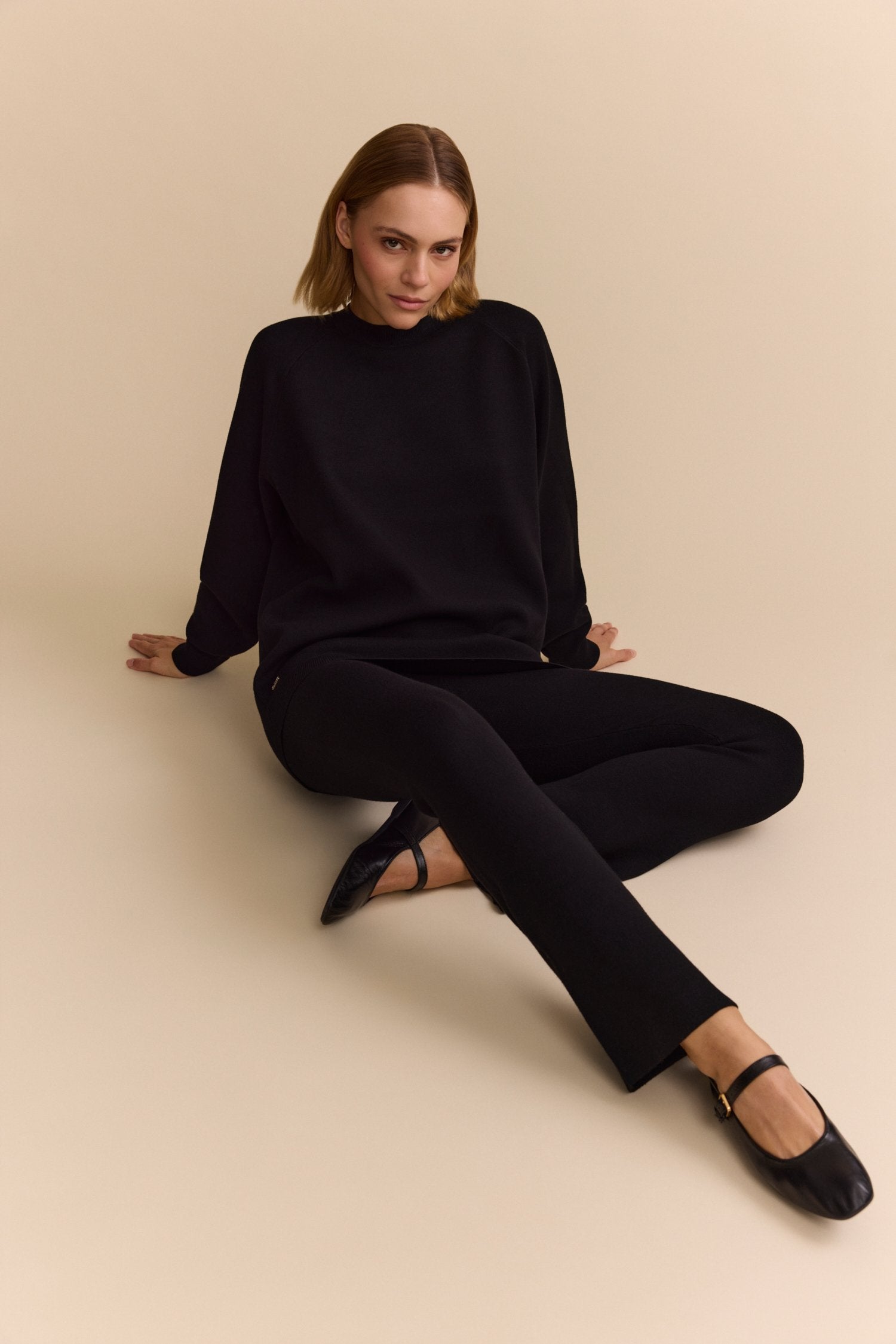Olly Oversized Sweater - Black
