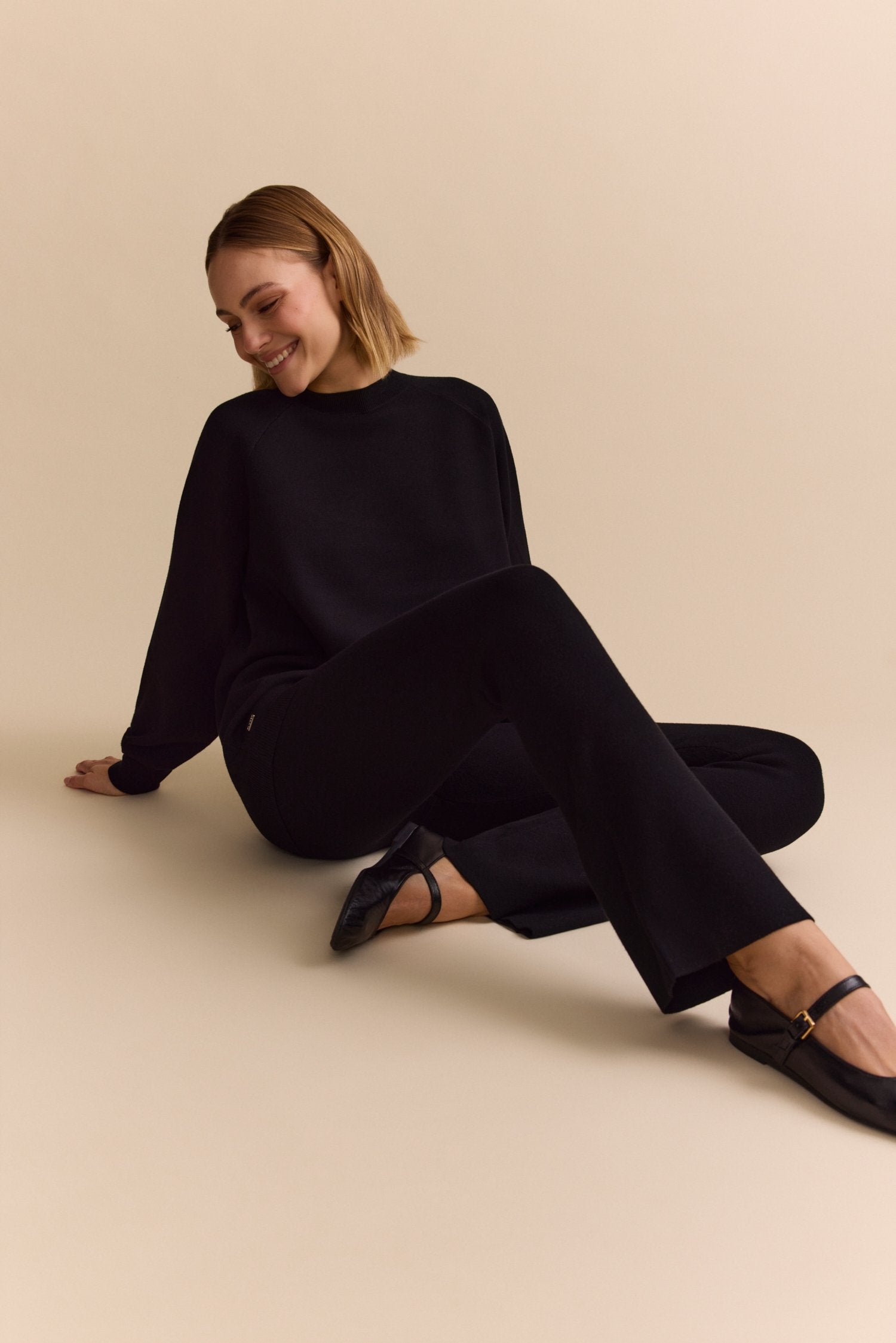 Olly Oversized Sweater - Black
