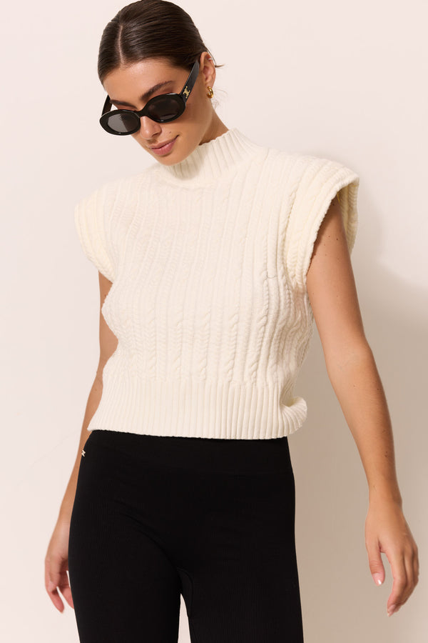 BLAKE cable knit sleeveless turtleneck - Marshmellow