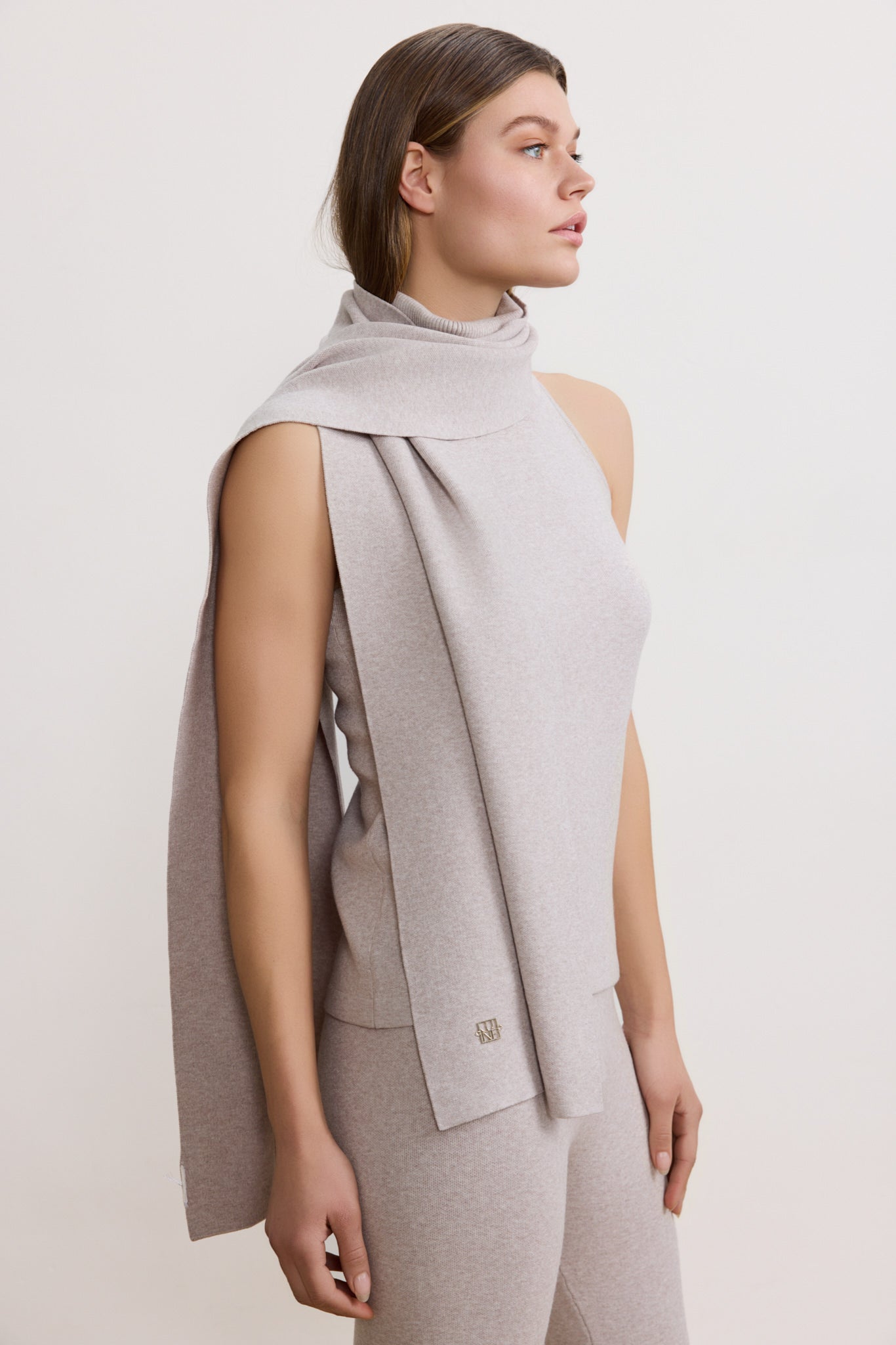 Olly Sleeveless Turtleneck - Feather