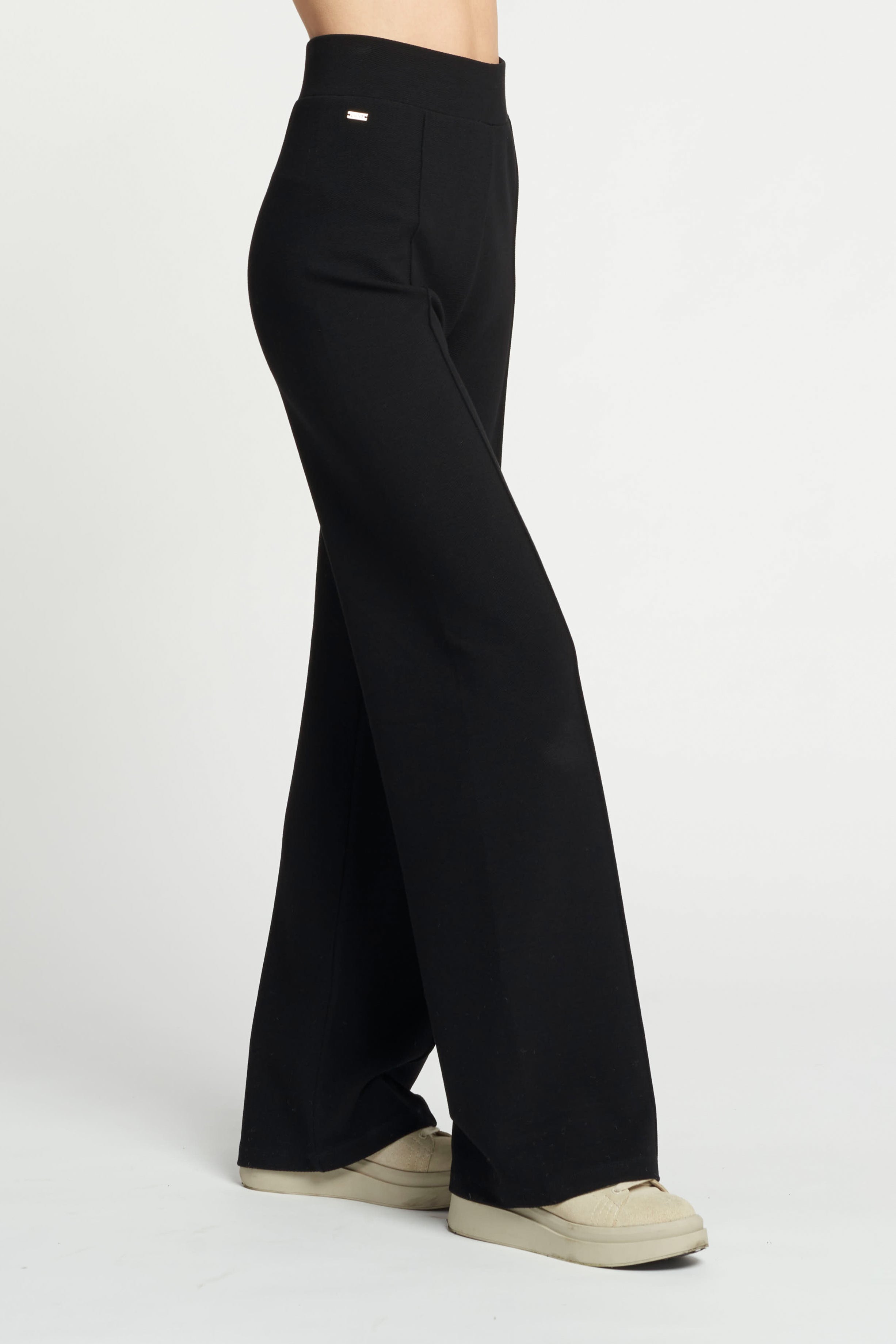 FOREST ESSENTIAL flared pants - Black